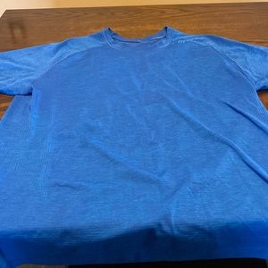 Mens lululemon short sleeve drifit